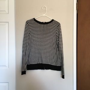 Pretty H&M houndstooth sweater